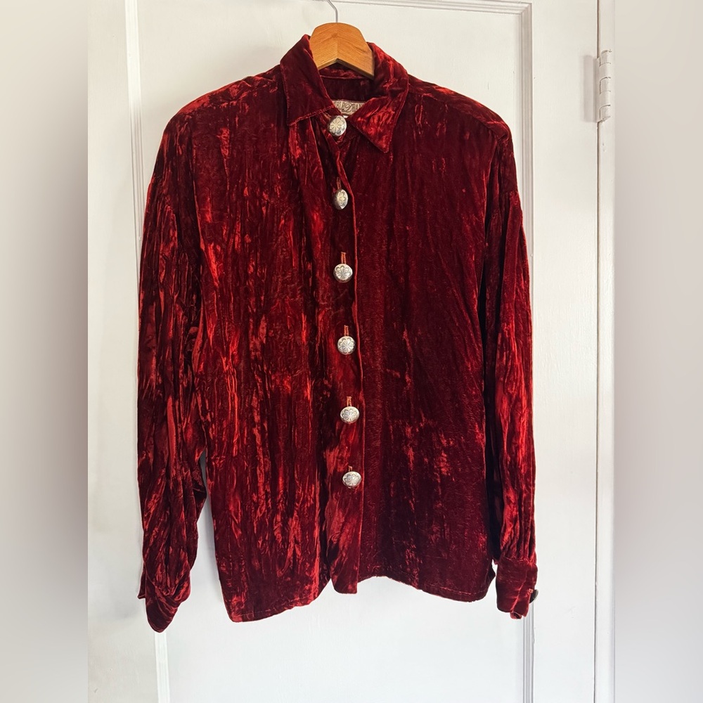 Double D Ranch crushed velvet concho blouse SM